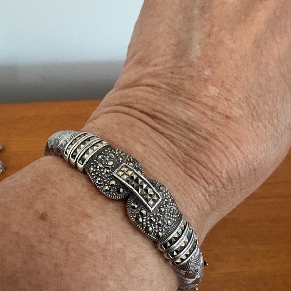 Gorgeous Marcasite Sterling Silver Bracelet - Picture 14 of 16